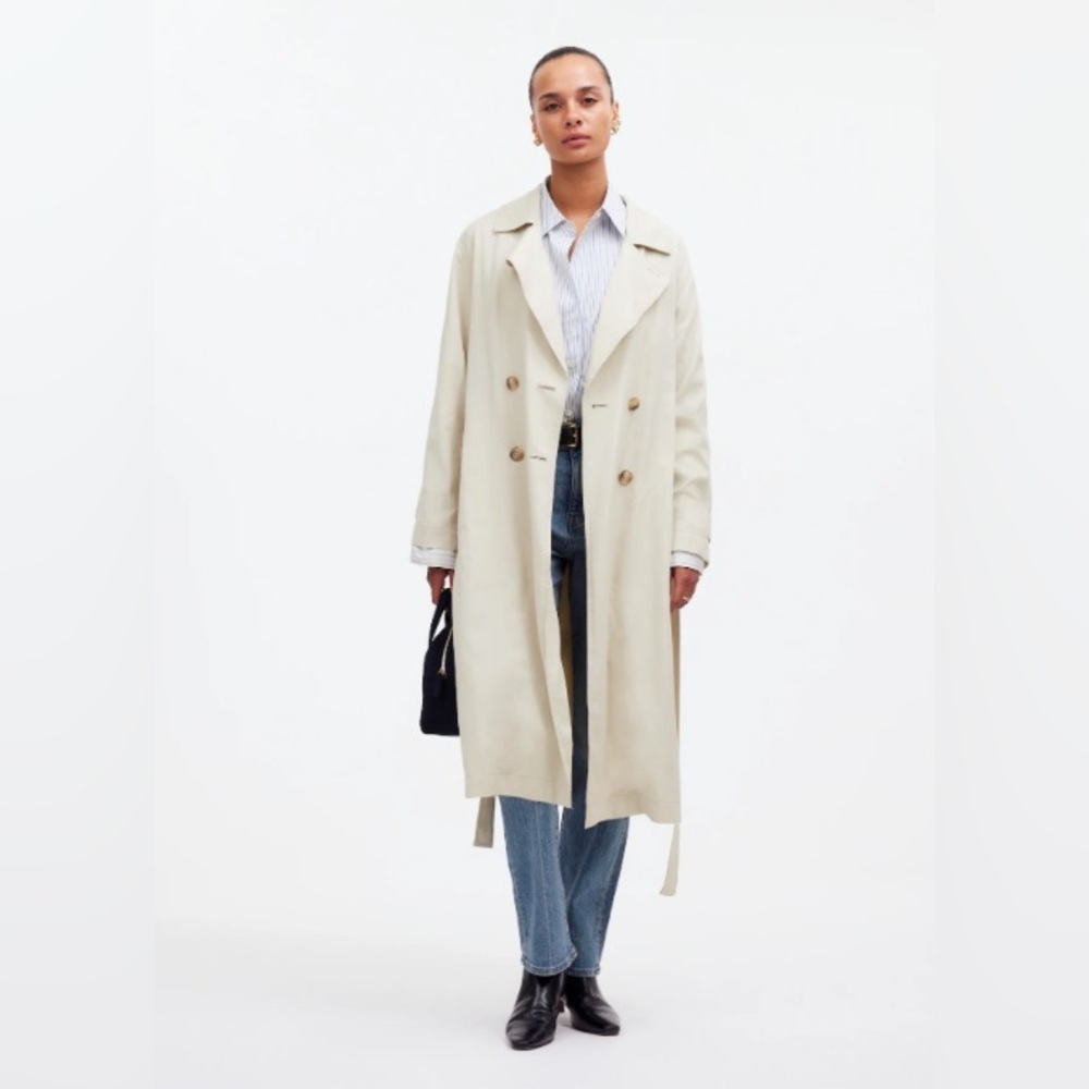 Madewell Belted Trench Coat in Drapey Twill - Picture 4 of 13